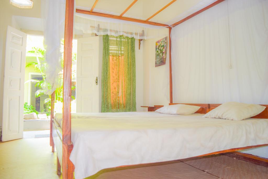 Shammie Guest House 히카두와 외부 사진